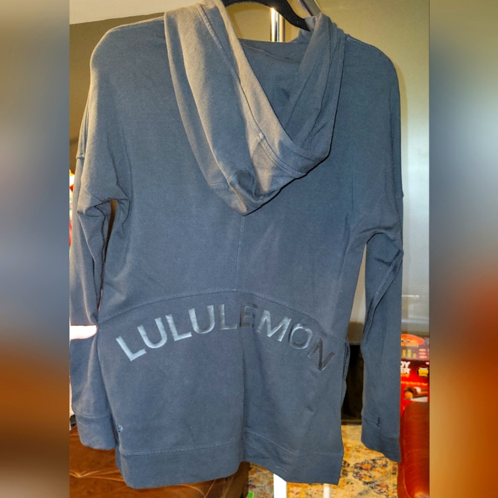 Rare limited edition- Lululemon Pullover Hoodie Size 8